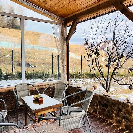 Casa De Sub Hora Holiday home *